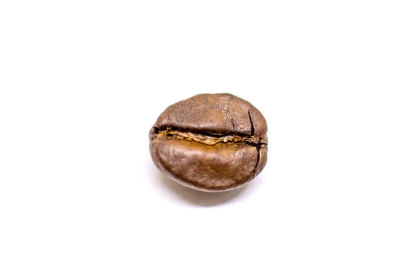 コーヒー豆を閉じるロースト 選択的フォーカスを分離します 食べ物 — ストック写真