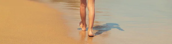 Feet Child Running Beach Selective Focus Nature — 스톡 사진