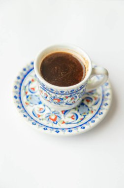 Bir fincan Türk kahvesi. Seçici odaklanma. İç..