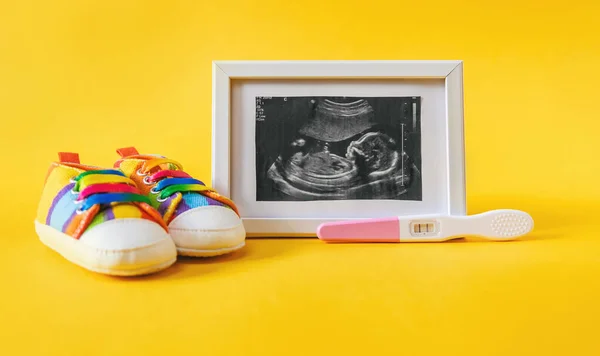 Immagine Ultrasuoni Della Fotografia Degli Accessori Bambino Concentrazione Selettiva Bambino — Foto Stock