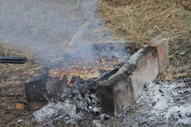 ev yapımı bir ızgara kanat ızgara