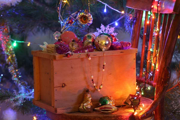 Encomende uma caixa de brinquedos de Natal — Fotografia de Stock