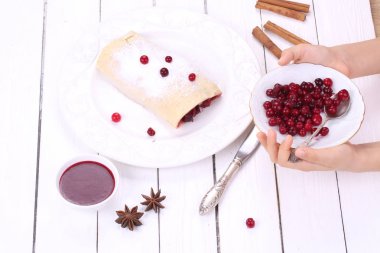 Strudel kiraz ve Apple ile