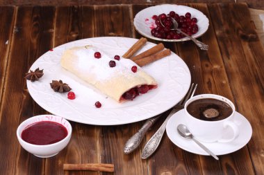 Strudel kiraz ve Apple ile