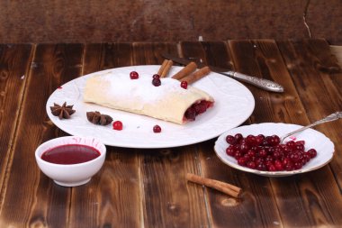 Strudel kiraz ve Apple ile