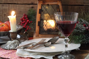 kırmızı şarap ile natürmort