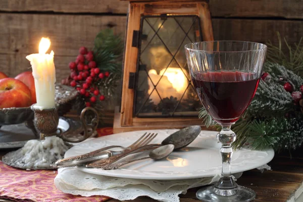 kırmızı şarap ile natürmort