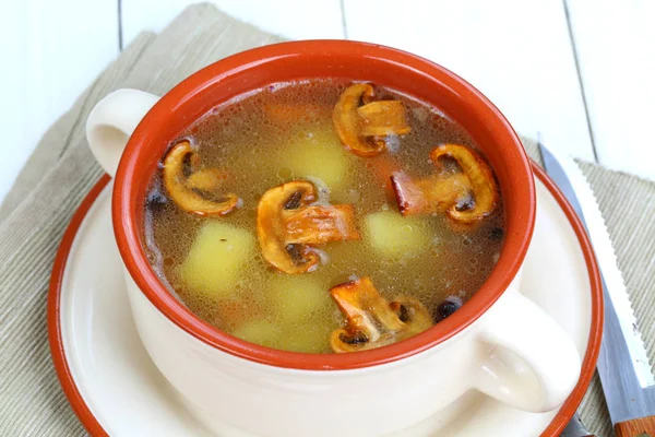 Sopa de cogumelos com batatas — Fotografia de Stock