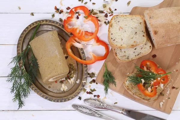 Paté de hígado con mantequilla y especias — Foto de Stock