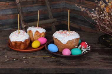 Ahşap tablo Easter kek