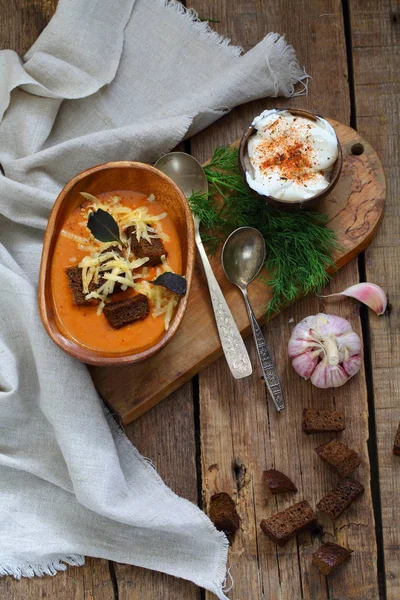 Vegetable soup with breadcrumbs and cheese — Stock Photo, Image