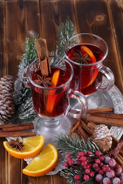 Glühwein Mit Zimt Und Orange — Stockfoto