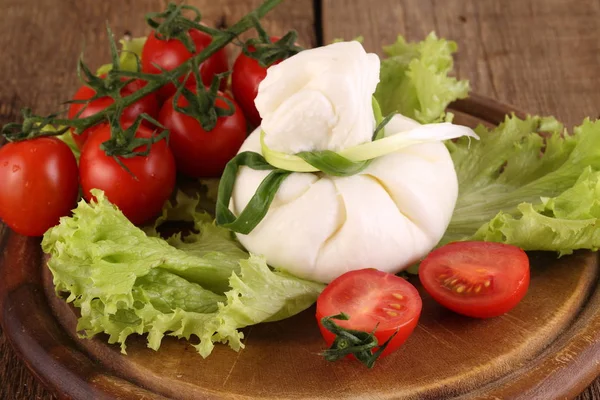 Cheese Burrata Tomatoes Cream Lettuce Leaves — Stock Photo, Image