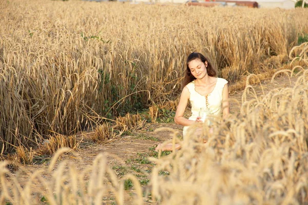 Country Girl Drinks Milk Can Wheat Field — Stock Photo, Image