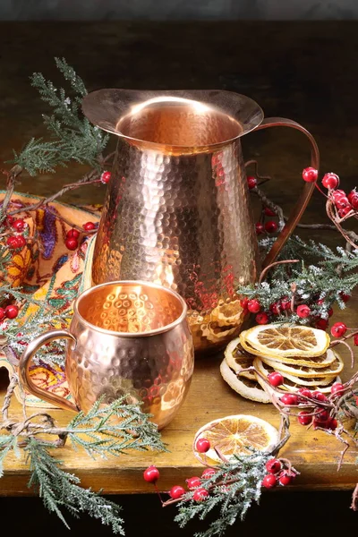 Copper Mulled Wine Dishes Dried Orange Christmas Decor — 스톡 사진