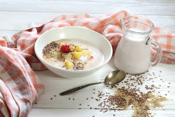 Yogurt Con Bacche Cereali Frutta Colazione Sana — Foto Stock