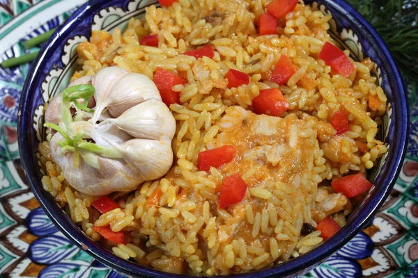 Riz Avec Viande Légumes Sur Fond Bois — Photo