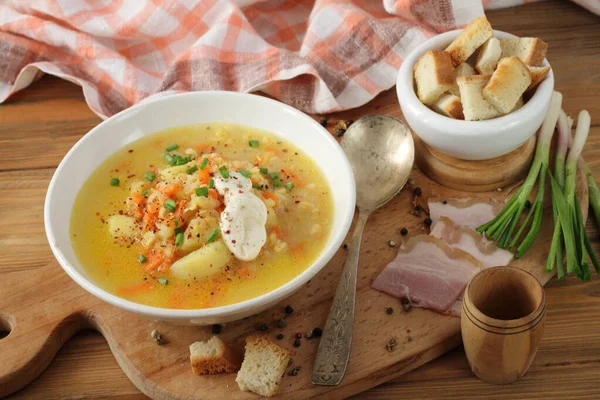 Pea soup with pepper and breadcrumbs — Stock Image Pea Soup Pepper Breadcrumbs Stock Image