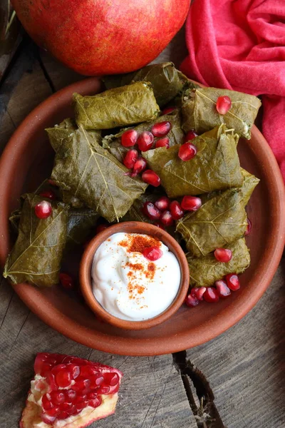 Dolma Een Keramische Plaat — Stockfoto