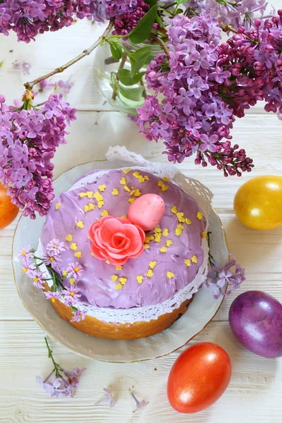 Torta Pasqua Glassa Zucchero Uova Colorate — Foto Stock