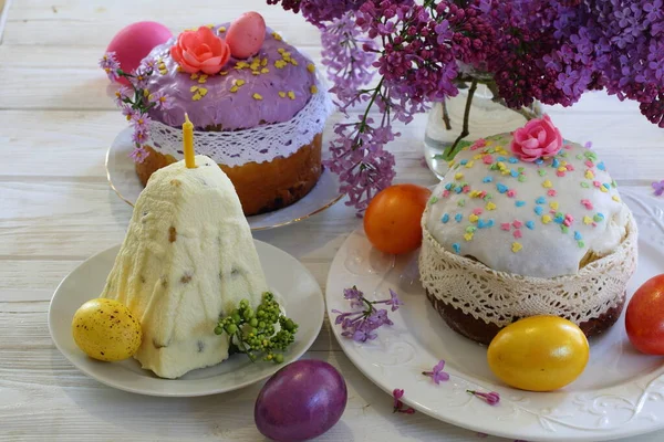 Curd Easter Colored Eggs Easter Cake — Stock Photo, Image