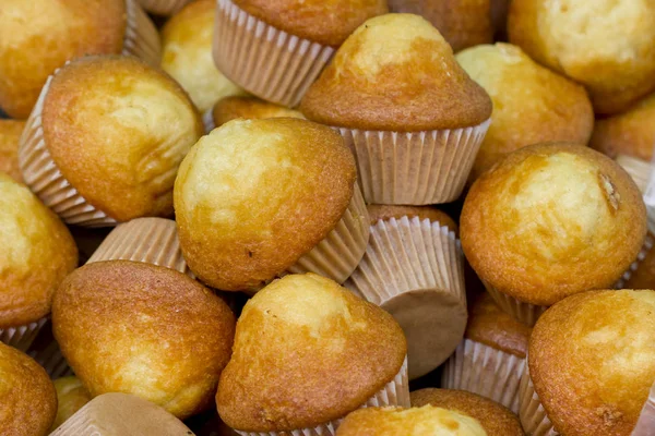 Malé žluté muffiny — Stock fotografie