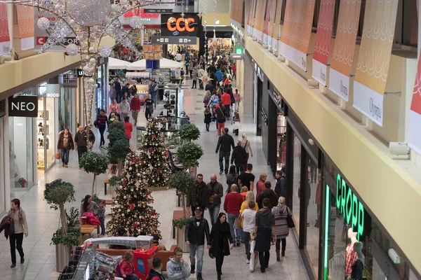 Weihnachtsdekoration im Einkaufszentrum Olympia — Stockfoto