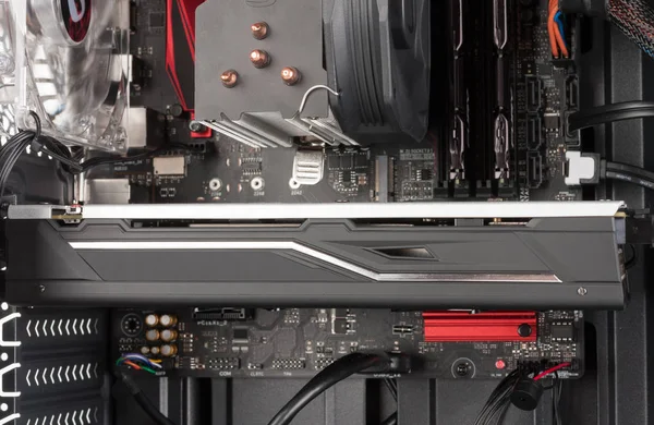 Zár-megjelöl-a grafikus kártya a Pcie slot Atx alaplap — Stock Fotó