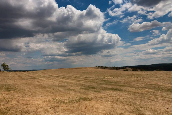 Mohelen adım, Ulusal Doğa rezerv yaz bulutlu d