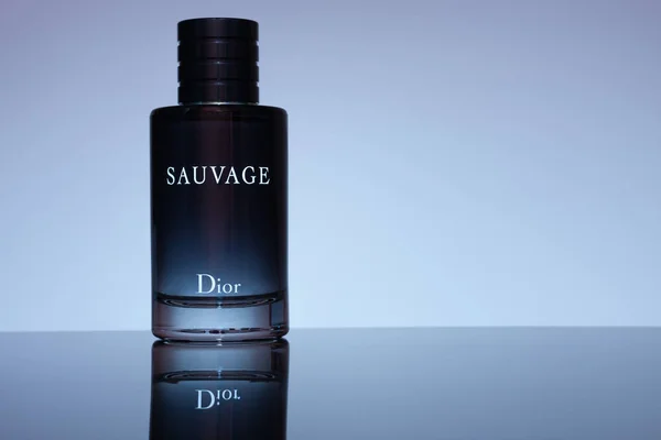 Garrafa de Christian Dior Sauvage EDT para homens — Fotografia de Stock