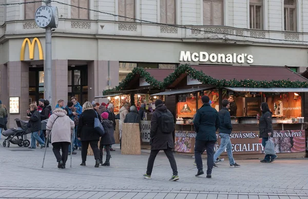 Vánoční trhy na náměstí svobody v Brně — Stock fotografie