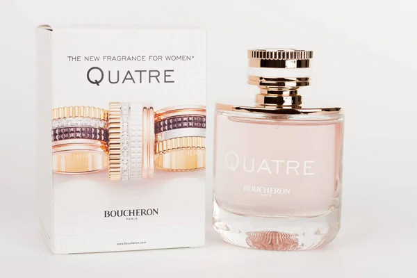 Bottle and box of the new fragrance for women Quatre Boucheron — Stock Photo, Image