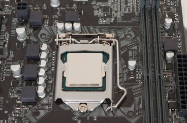 Modern, yeni anakart üzerinde yüklü Cpu işlemci yakın çekim