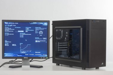 İlk çalışan Pc, BIOS, ana kart firmware programı