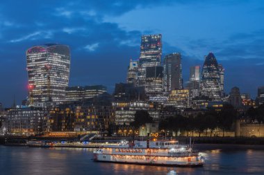 Thames dolgu ve Londra TH içinde Londra gökdelenler
