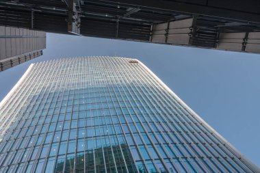 Volki tolki Londra'da postmodern tarzı bina