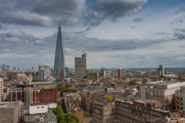 Havadan görünümü 95 katlı gökdelenin London 