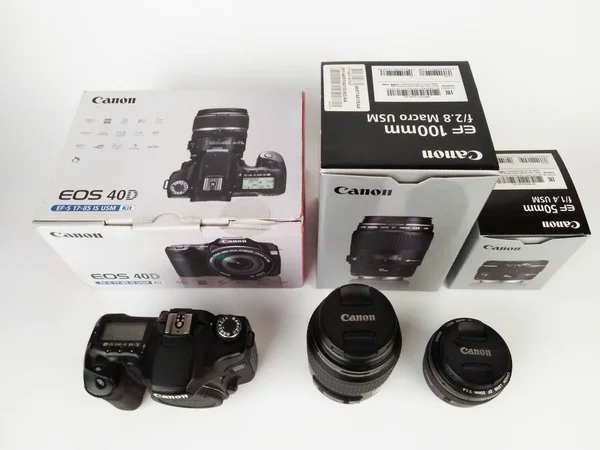 Corpo da câmera Canon 40D e lentes Canon EF 100 mm f 2,8, Cano — Fotografia de Stock