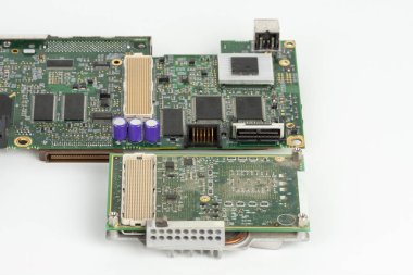 Laptop işlemcisini coller ve anakart ile kapat 