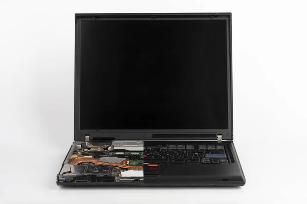 Régi Laptop Eltávolított Fele Billentyűzet Fehér Háttér Látható Narancs Cpu — Stock Fotó