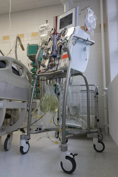 Dialysemachine Het Ziekenhuis Een Plaats Waar Patiënten Met Longontsteking Kunnen — Stockfoto