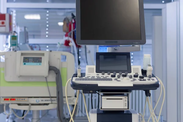 Máquina Ultrasonido Paciente Fondo Conectado Ventilador Médico Máquina Diálisis Lugar — Foto de Stock