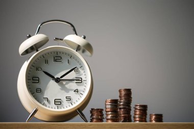 Zaman para kavramıdır.