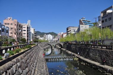 Megane köprü ya da gözlük Bridge uygulamasında Nagasaki, Kyushu, Japonya.