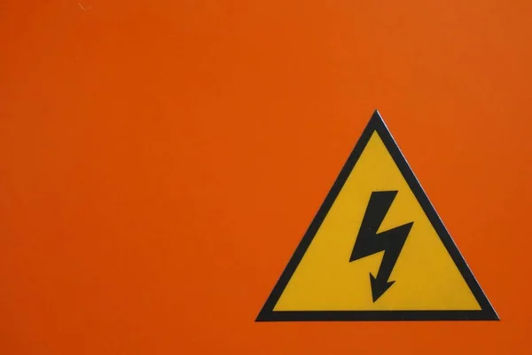 Panneau d'avertissement électrique — Photo