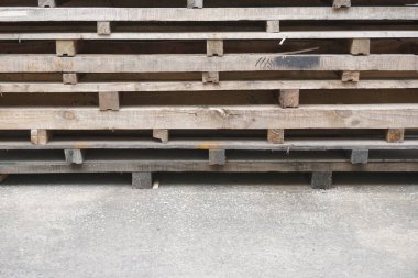 ahşap Paletler yığını