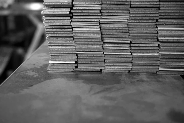 çelik düz bar yığını