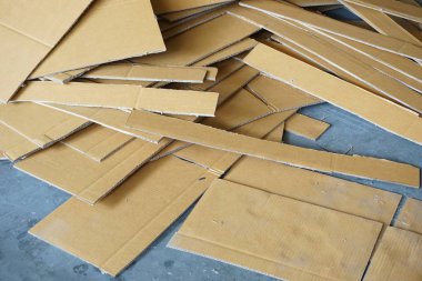 karton kutu yığını