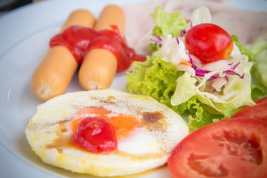 Amerikan tarzı kahvaltı yemekleri