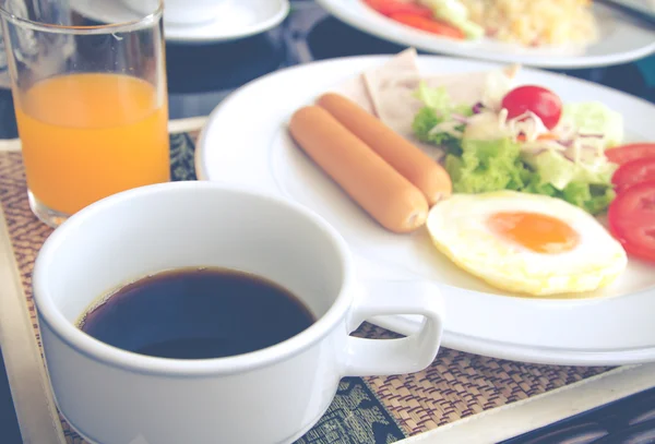 Comida de pequeno-almoço estilo americano — Fotografia de Stock